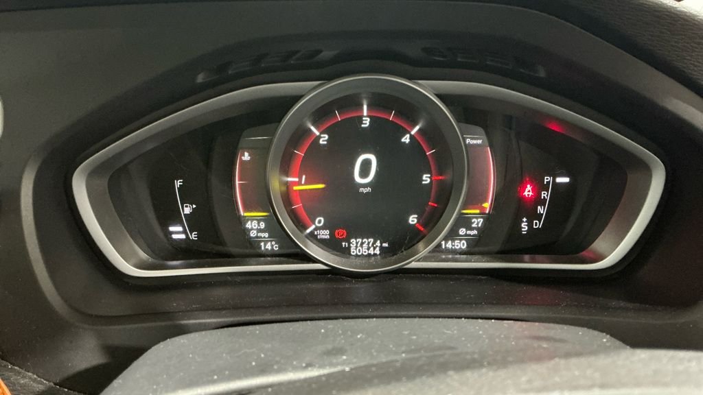 Used Volvo V40 2018 for sale - 76610241: Photo 10