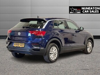 Used Volkswagen T-Roc 2019 for sale - 78401485: Photo