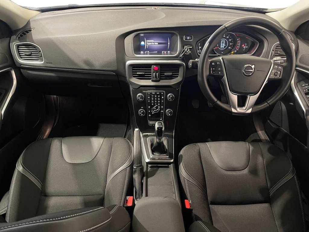 Used Volvo V40 2019 for sale - 76380104: Photo 10