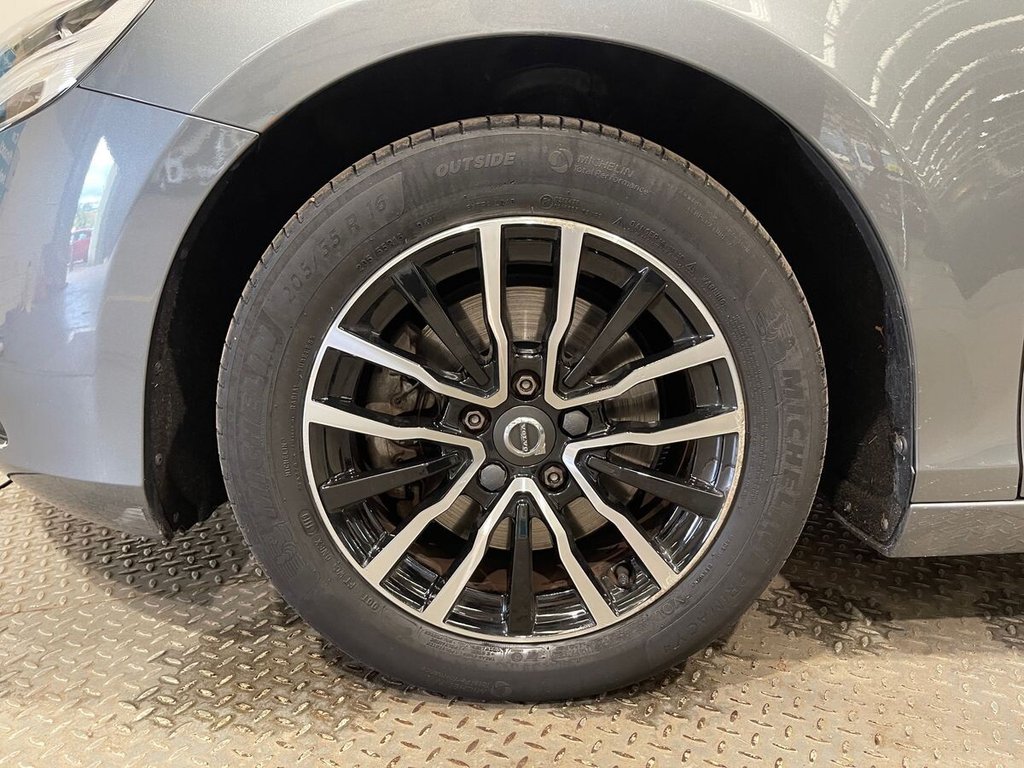 Used Volvo V40 2019 for sale - 76380104: Photo 26