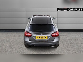 Used Mercedes-Benz GLA 2019 for sale - 78570436: Photo