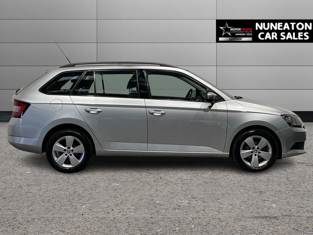 Used Skoda Fabia 2015 for sale - 76635535: Photo 2