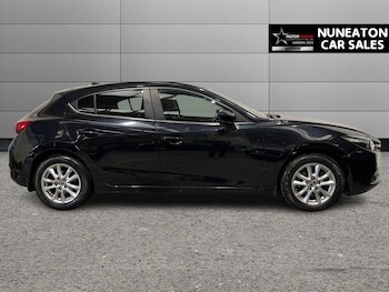 Used Mazda Mazda3 2018 for sale - 76245484: Photo 2