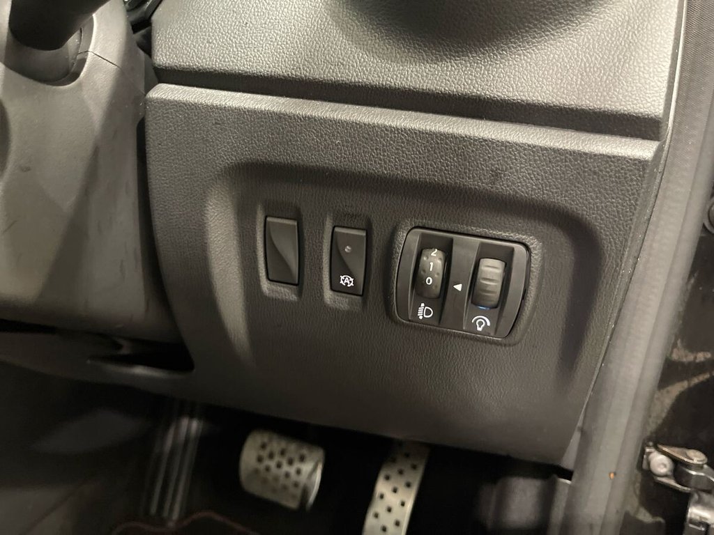 Used Renault Captur 2016 for sale - 77571850: Photo 33