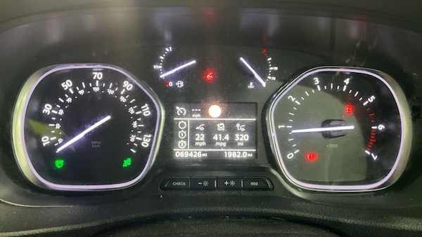 Used Peugeot Traveller 2018 for sale - 76345971: Photo 10
