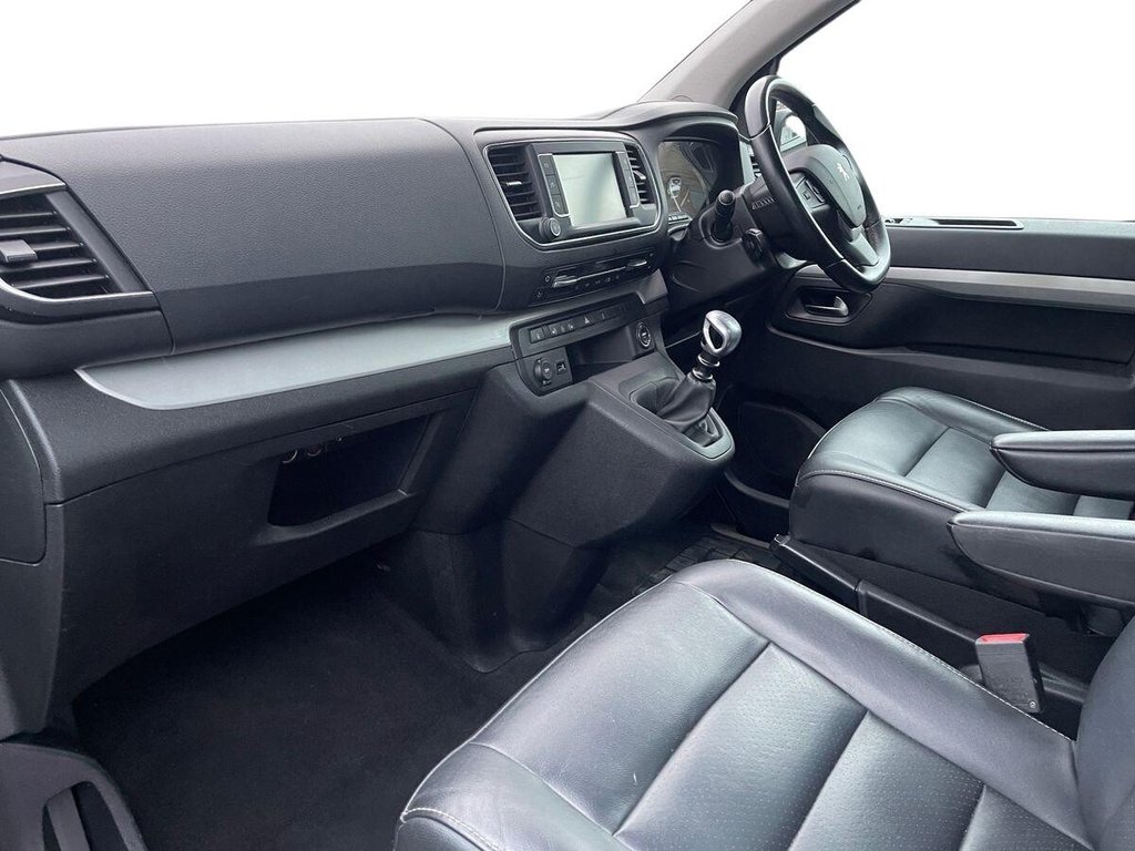 Used Peugeot Traveller 2018 for sale - 76345971: Photo 15