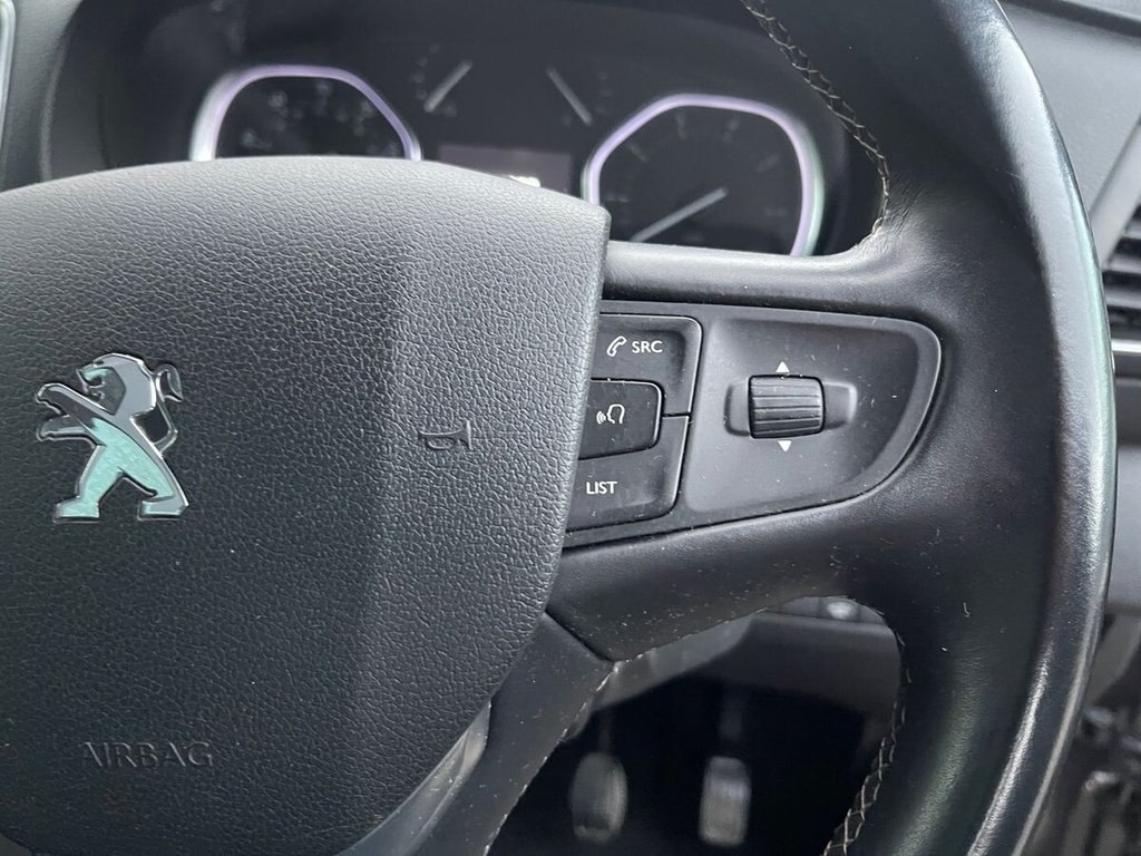 Used Peugeot Traveller 2018 for sale - 76345971: Photo 26