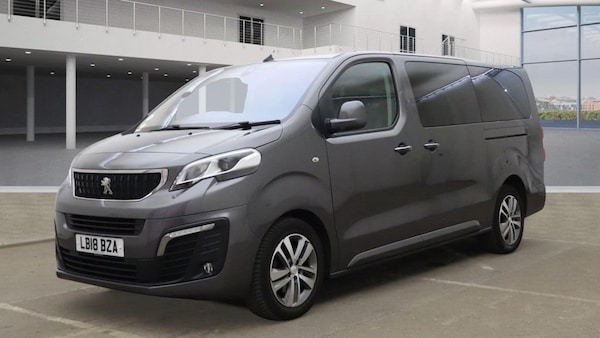 Used Peugeot Traveller 2018 for sale - 76345971: Photo 2
