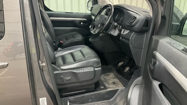 Used Peugeot Traveller 2018 for sale - 76345971: Photo 9