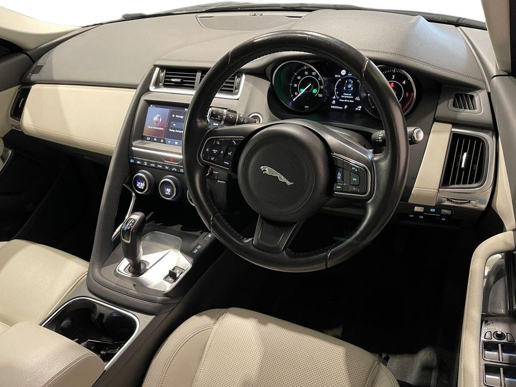 Used Jaguar E-Pace 2018 for sale - 77236789: Photo 9