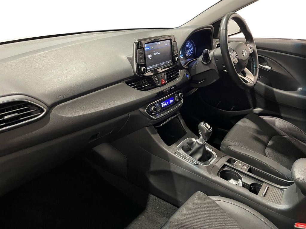 Used Hyundai i30 2017 for sale - 76882971: Photo 10