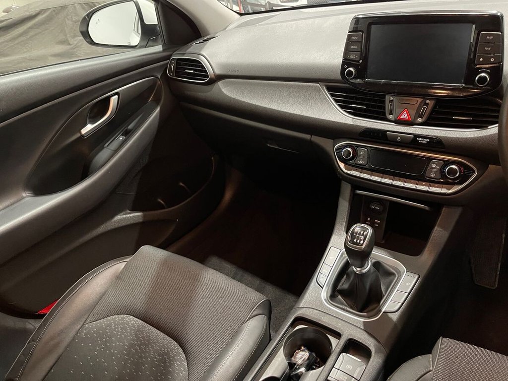 Used Hyundai i30 2017 for sale - 76882971: Photo 11