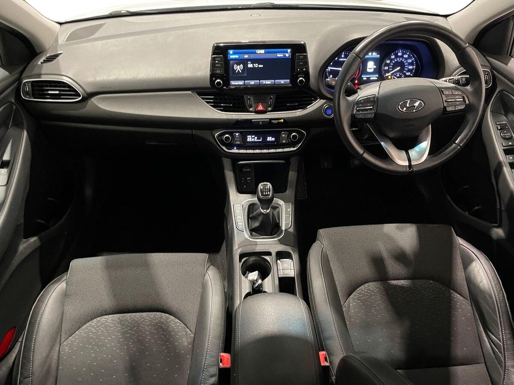 Used Hyundai i30 2017 for sale - 76882971: Photo 7