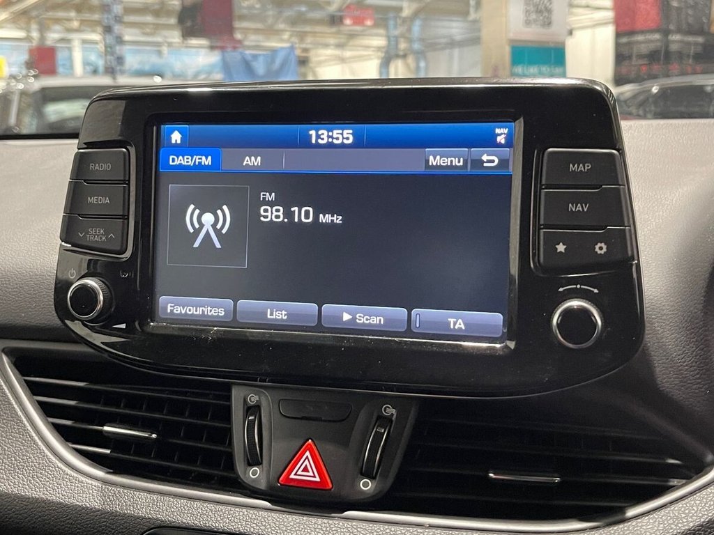 Used Hyundai i30 2017 for sale - 76882971: Photo 8