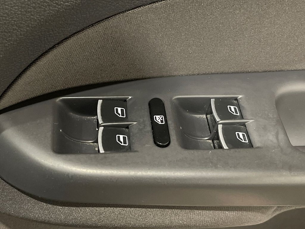 Used Volkswagen Touran 2012 for sale - 77534363: Photo 18