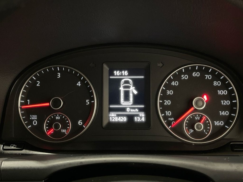 Used Volkswagen Touran 2012 for sale - 77534363: Photo 21