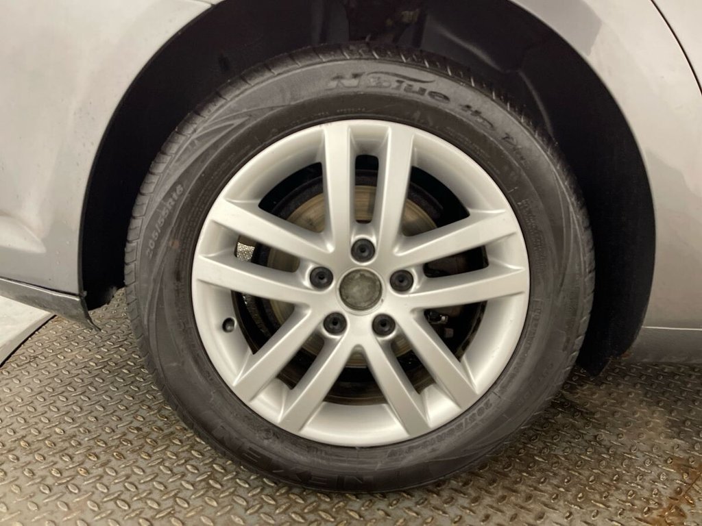 Used Volkswagen Touran 2012 for sale - 77534363: Photo 31