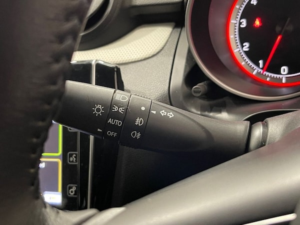 Used Suzuki Swift 2018 for sale - 76039788: Photo 23