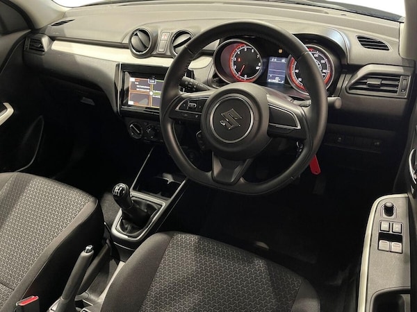 Used Suzuki Swift 2018 for sale - 76039788: Photo 9