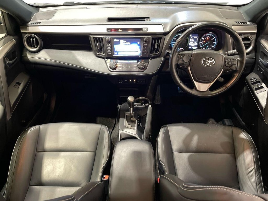 Used Toyota RAV4 2018 for sale - 77534302: Photo 10