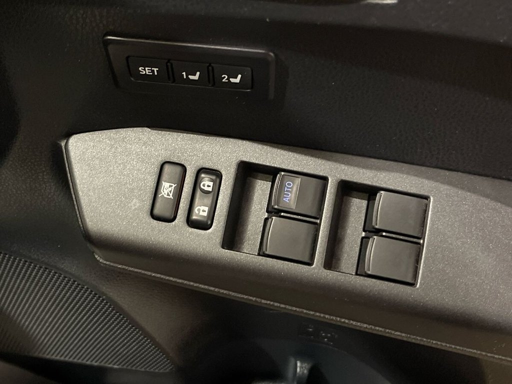 Used Toyota RAV4 2018 for sale - 77534302: Photo 18