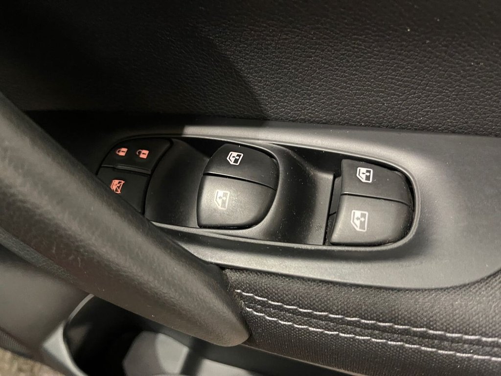 Used Nissan Qashqai 2018 for sale - 76356111: Photo 17