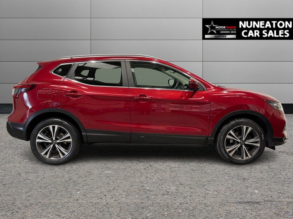 Used Nissan Qashqai 2018 for sale - 76356111: Photo 2