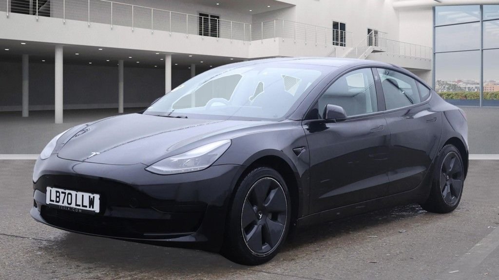Used Tesla Model 3 2020 for sale - 76950588: Photo 2