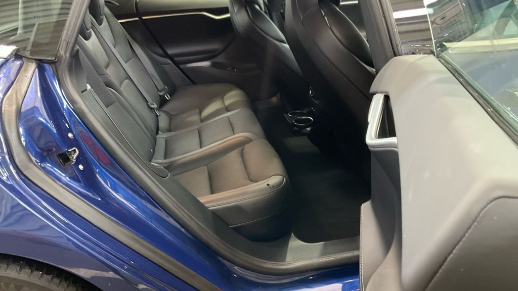 Used Tesla Model S 2018 for sale - 76345443: Photo 8