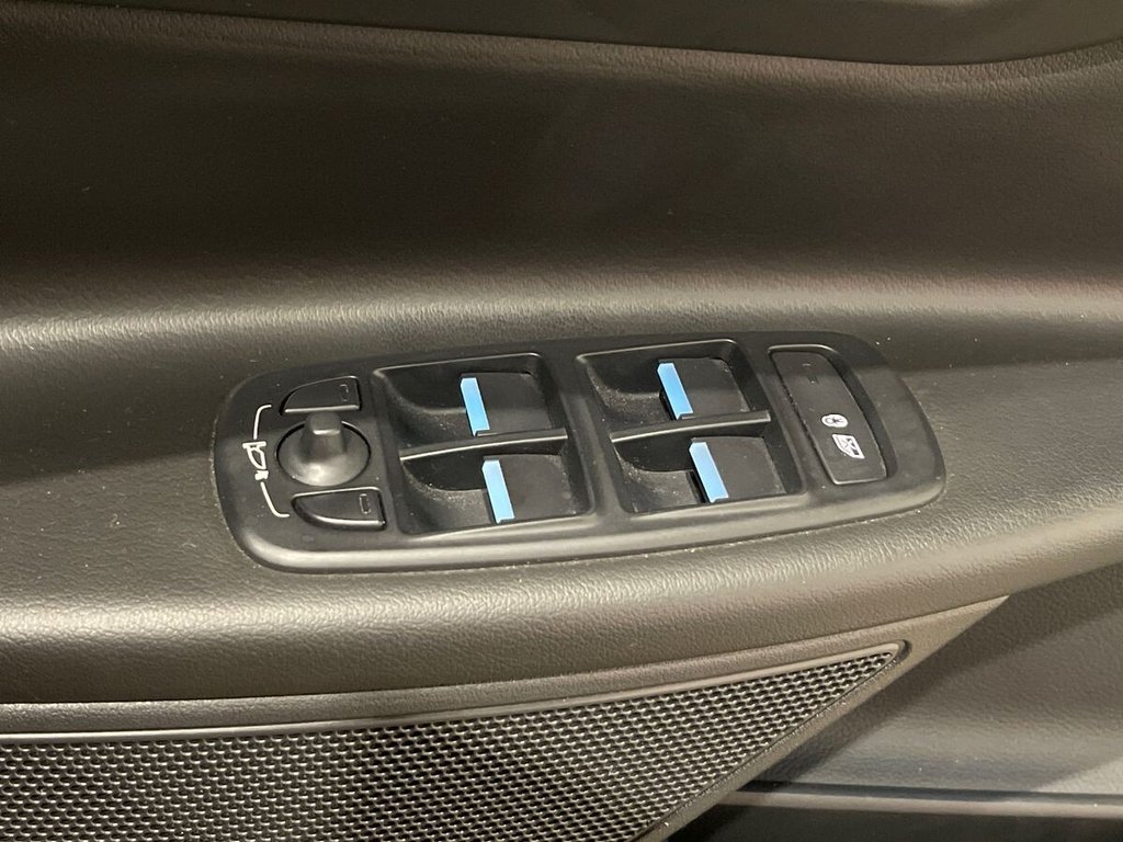 Used Jaguar XE 2019 for sale - 77820457: Photo 18