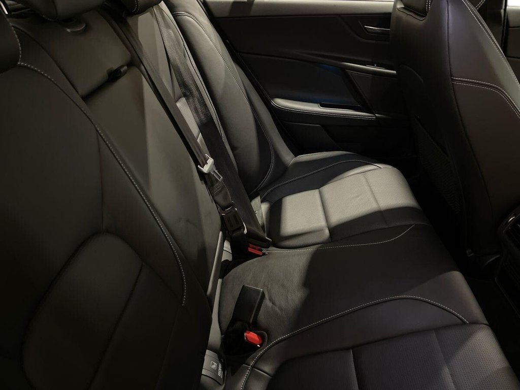 Used Jaguar XE 2019 for sale - 77820457: Photo 27