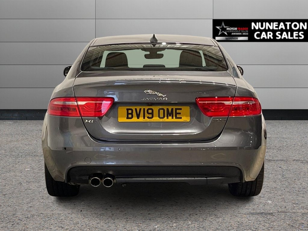 Used Jaguar XE 2019 for sale - 77820457: Photo 4