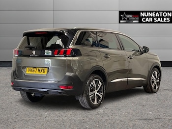 Used Peugeot 5008 2017 for sale - 75642497: Photo