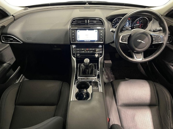 Used Jaguar XE 2018 for sale - 75596796: Photo 10