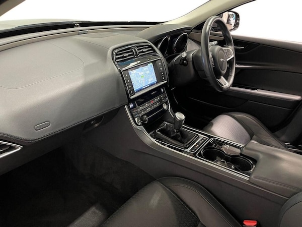 Used Jaguar XE 2018 for sale - 75596796: Photo 13