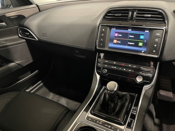 Used Jaguar XE 2018 for sale - 75596796: Photo 14