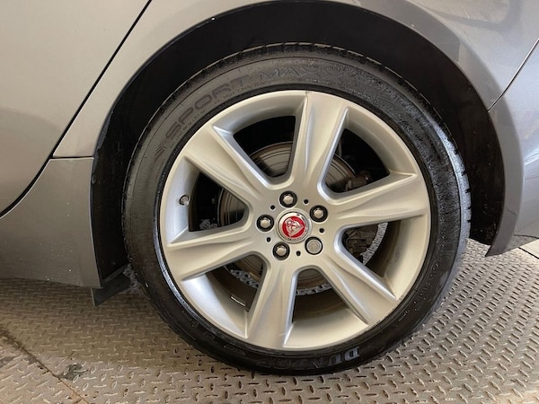 Used Jaguar XE 2018 for sale - 75596796: Photo 24