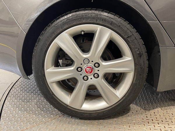 Used Jaguar XE 2018 for sale - 75596796: Photo 26