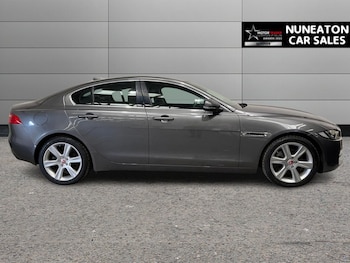 Used Jaguar XE 2018 for sale - 75596796: Photo