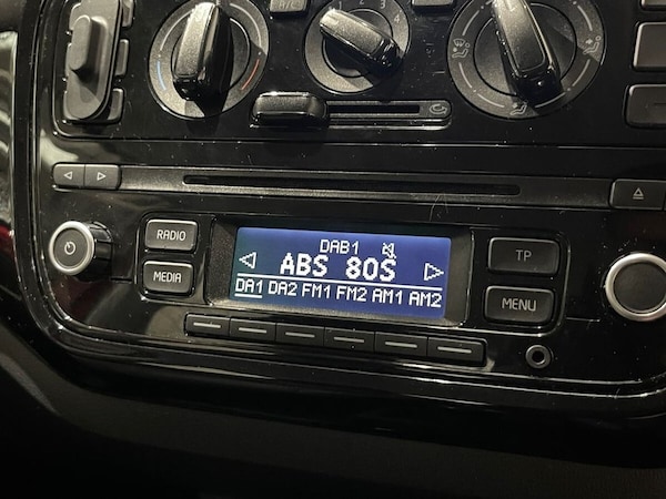 Used Volkswagen up! 2015 for sale - 76261320: Photo 11
