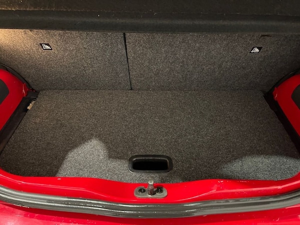 Used Volkswagen up! 2015 for sale - 76261320: Photo 24