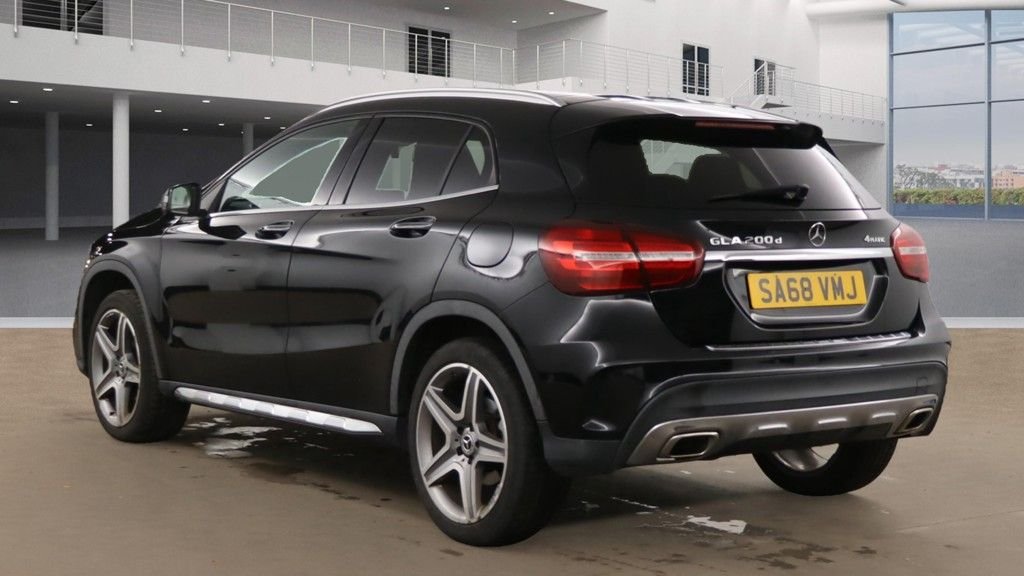 Used Mercedes-Benz GLA 2018 for sale - 76731149: Photo 3