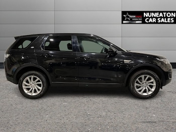 Used Land Rover Discovery Sport 2018 for sale - 76547168: Photo