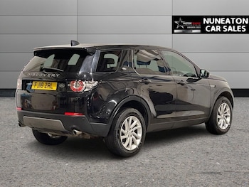 Used Land Rover Discovery Sport 2018 for sale - 76547168: Photo