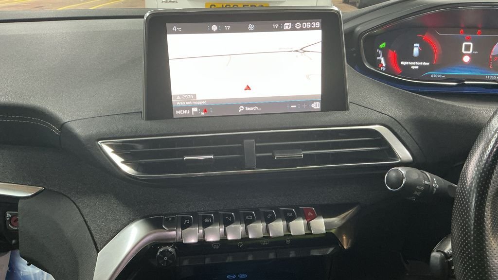 Used Peugeot 3008 2018 for sale - 76642708: Photo 11