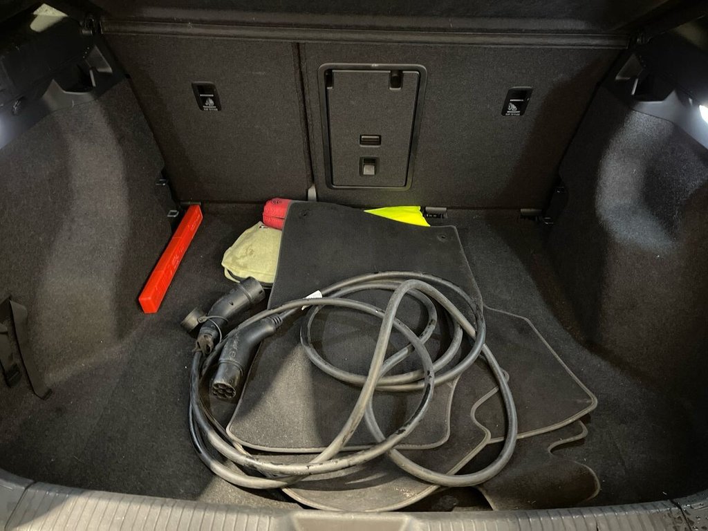 Used Volkswagen ID.4 2021 for sale - 77520660: Photo 28