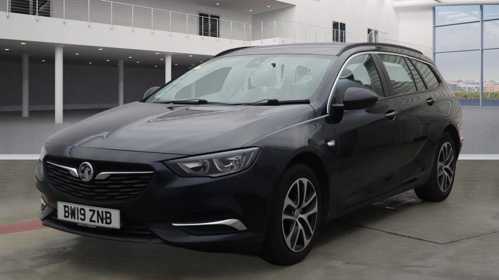 Used Vauxhall Insignia 2019 for sale - 76848246: Photo 2