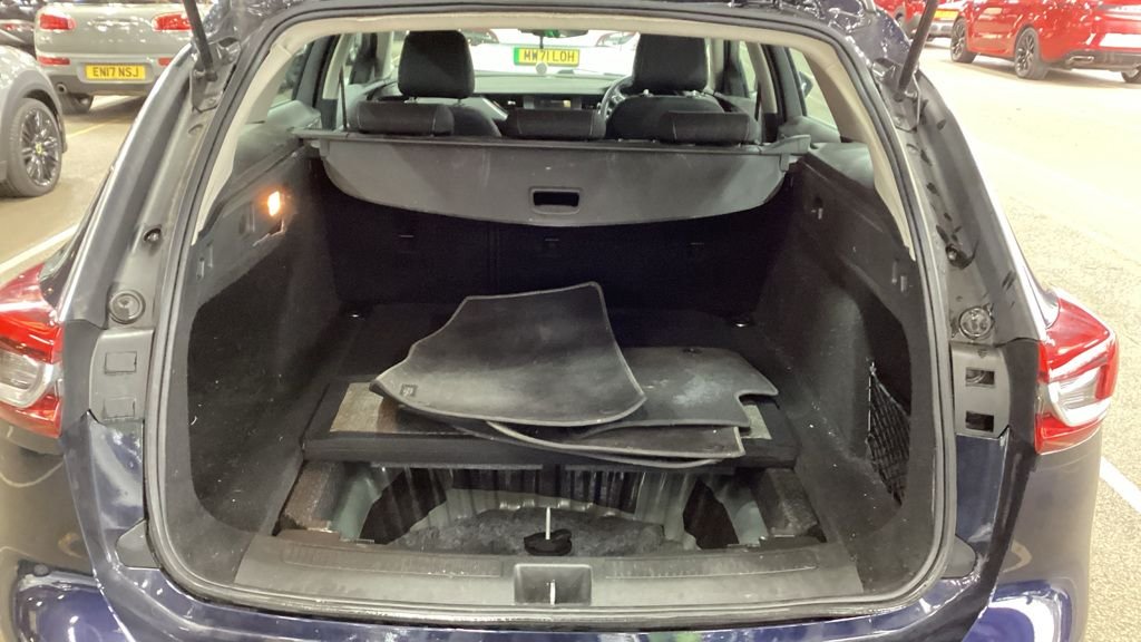 Used Vauxhall Insignia 2019 for sale - 76848246: Photo 7