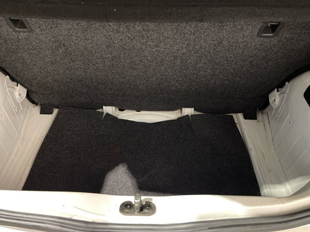 Used Volkswagen up! 2014 for sale - 77841307: Photo 19