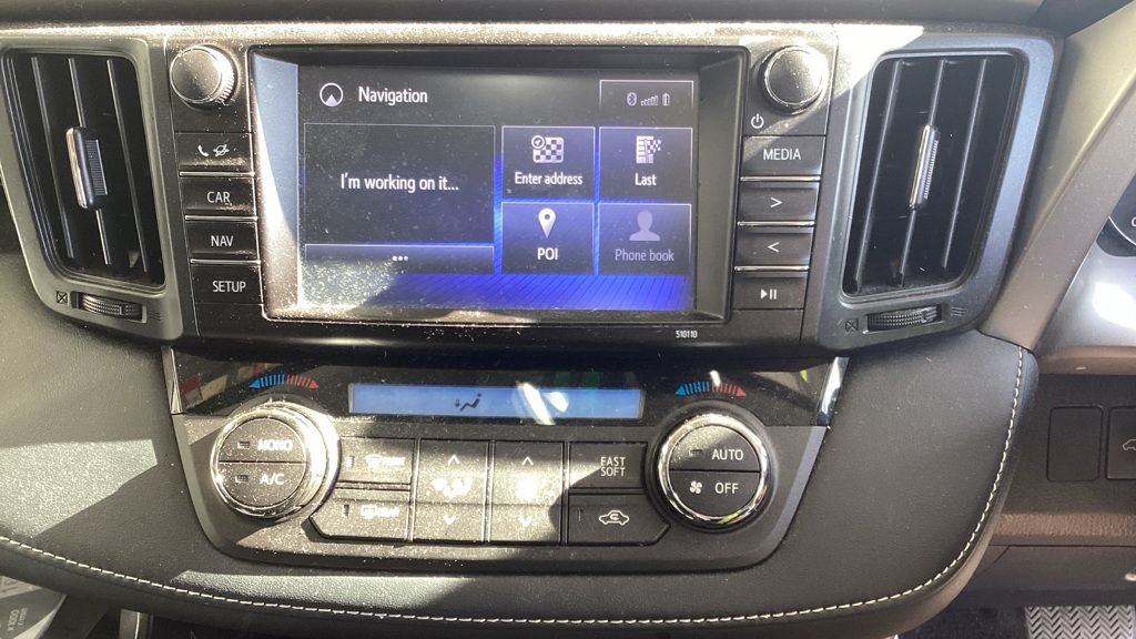 Used Toyota RAV4 2018 for sale - 76848143: Photo 11